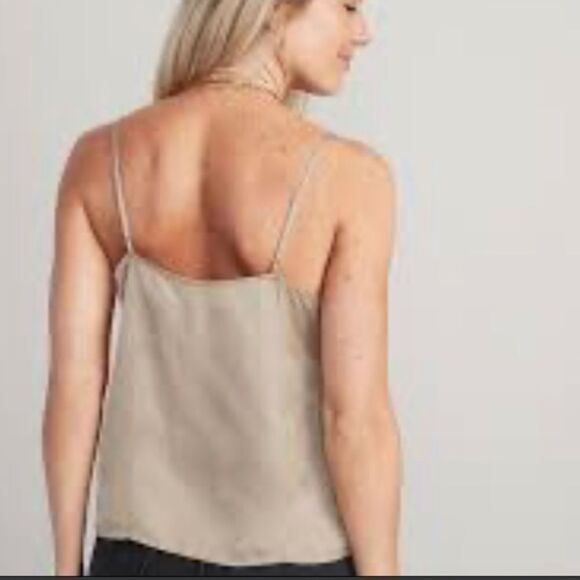 Old Navy V-Neck Satin Camo Top Mocha‎ Toffee M NWT IN PACKAGE - Picture 2 of 5